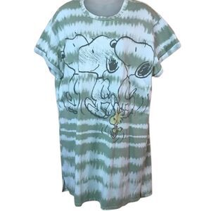 Peanuts Snoopy Graphic T-Shirt Dress - Green and White